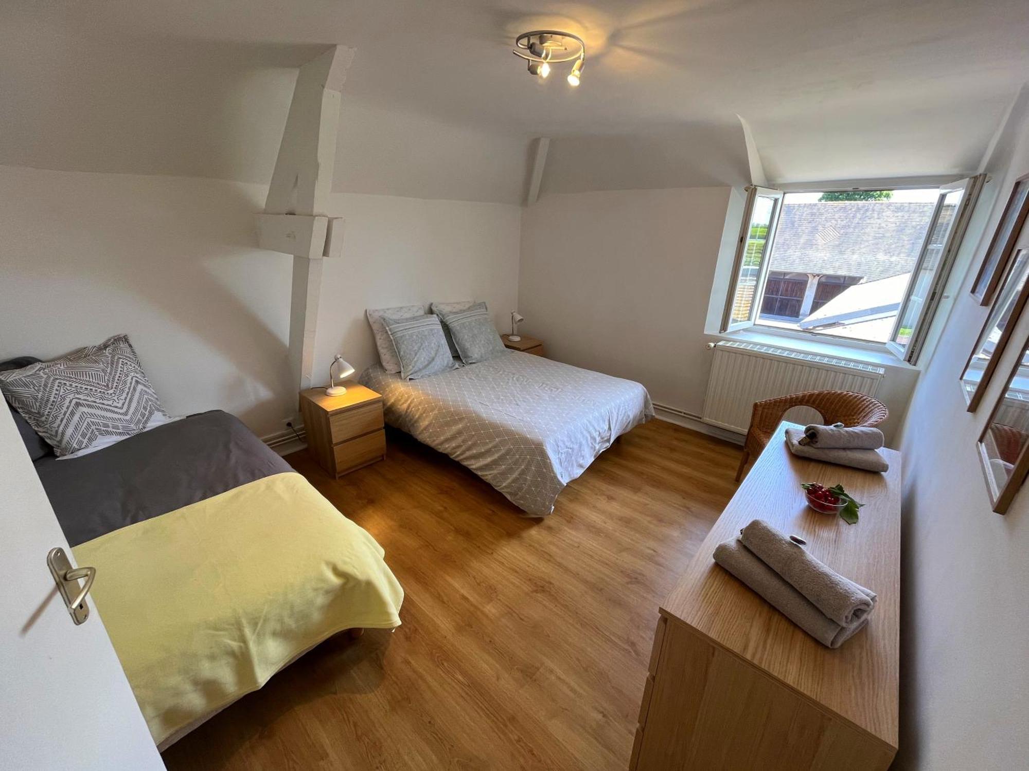 Ecurie Des Charmes A 5 Minutes De La Plage Merville-Franceville-Plage Zewnętrze zdjęcie